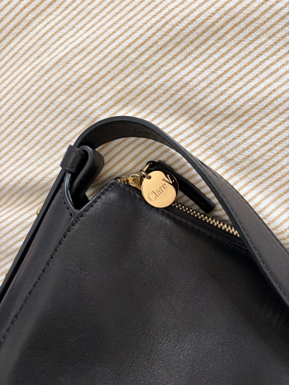 Clare V fleurine leather shoulder bag - black - Picture 6 of 9